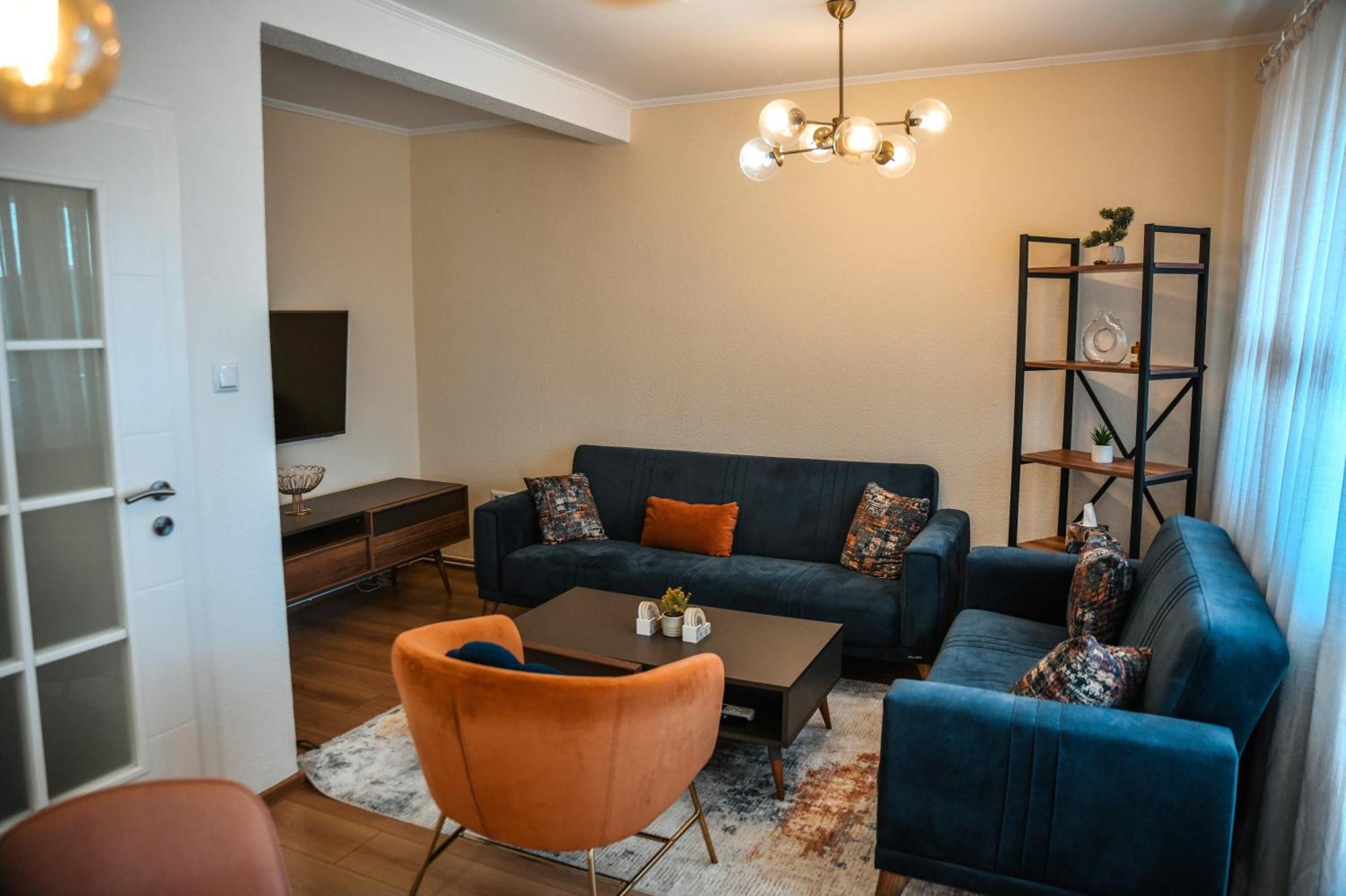 Apartments Centar Zivinice エクステリア 写真
