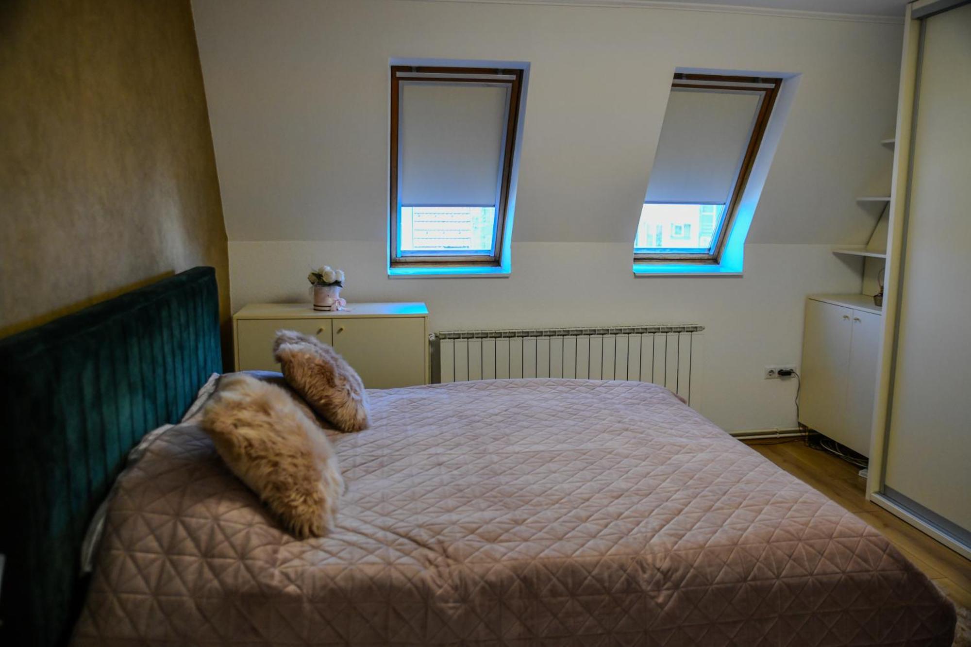 Apartments Centar Zivinice エクステリア 写真